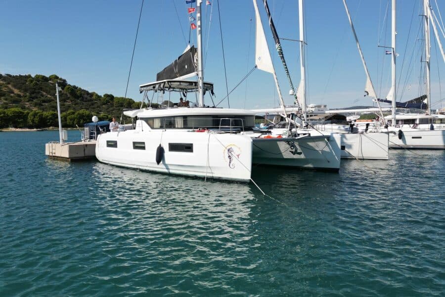 2020 Lagoon  - Photo 3
