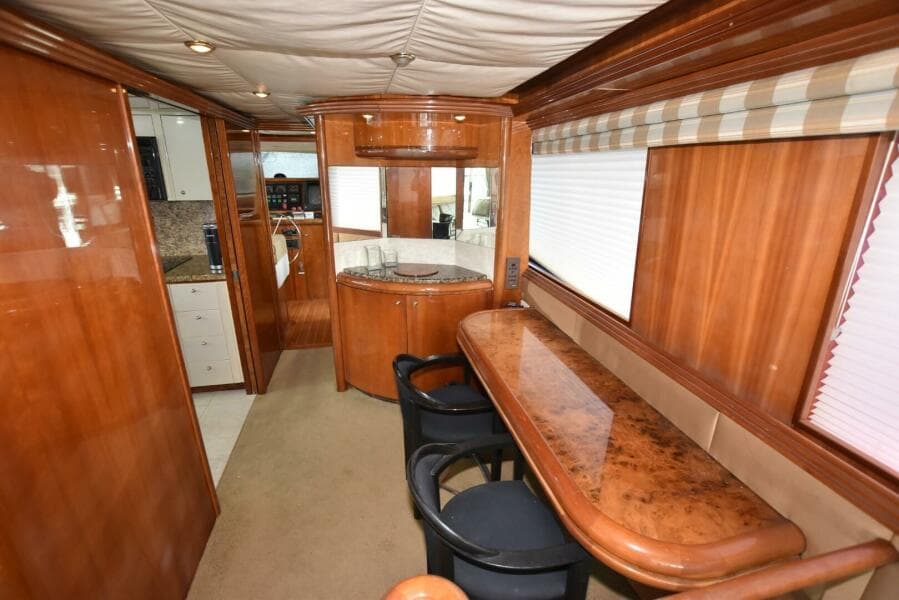 1998 Hatteras 74 Sportdeck
