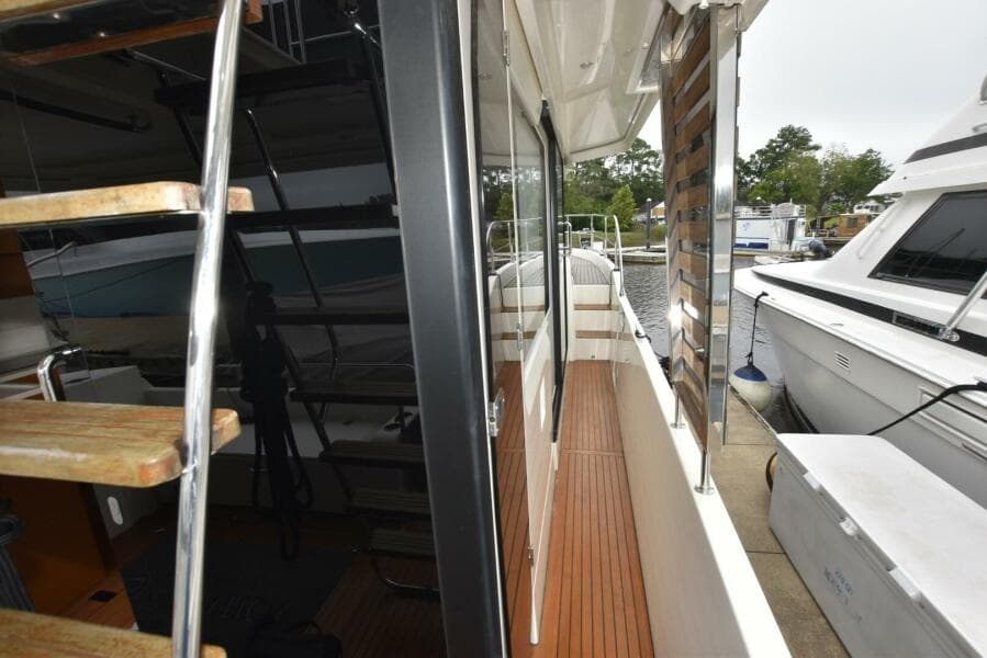 2023 Beneteau Swift Trawler 41 Fly