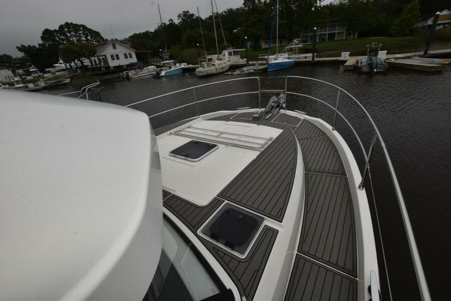 2023 Beneteau Swift Trawler 41 Fly