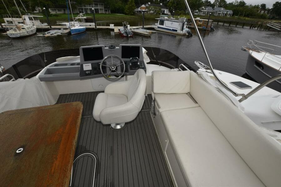 2023 Beneteau Swift Trawler 41 Fly