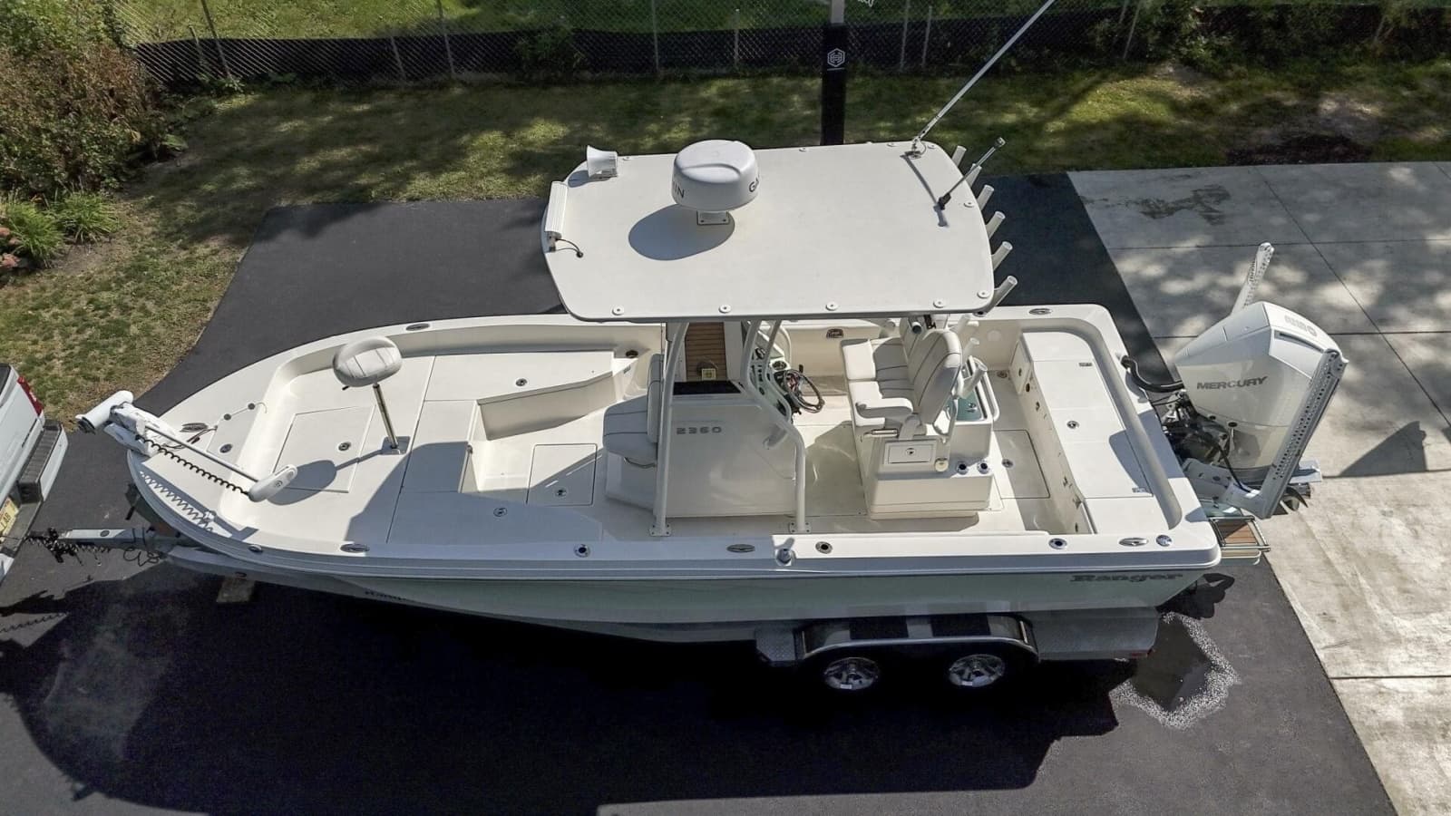 2022 Ranger 2360 Bay - Photo 2