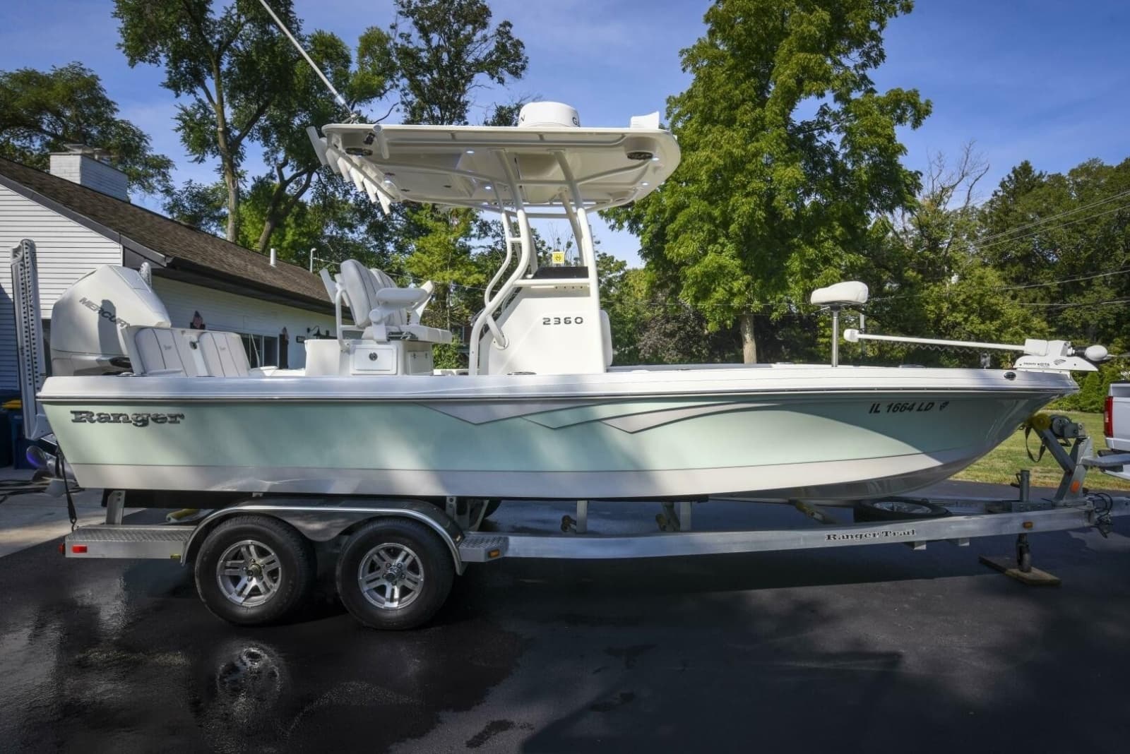 2022 Ranger 2360 Bay - Photo 9