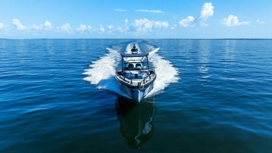 2022 Axopar Brabus Shadow 500 TT - Bow