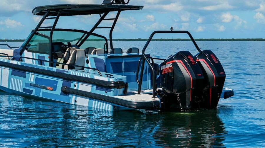 2022 Axopar Brabus Shadow 500 TT - Port 3/4 Stern