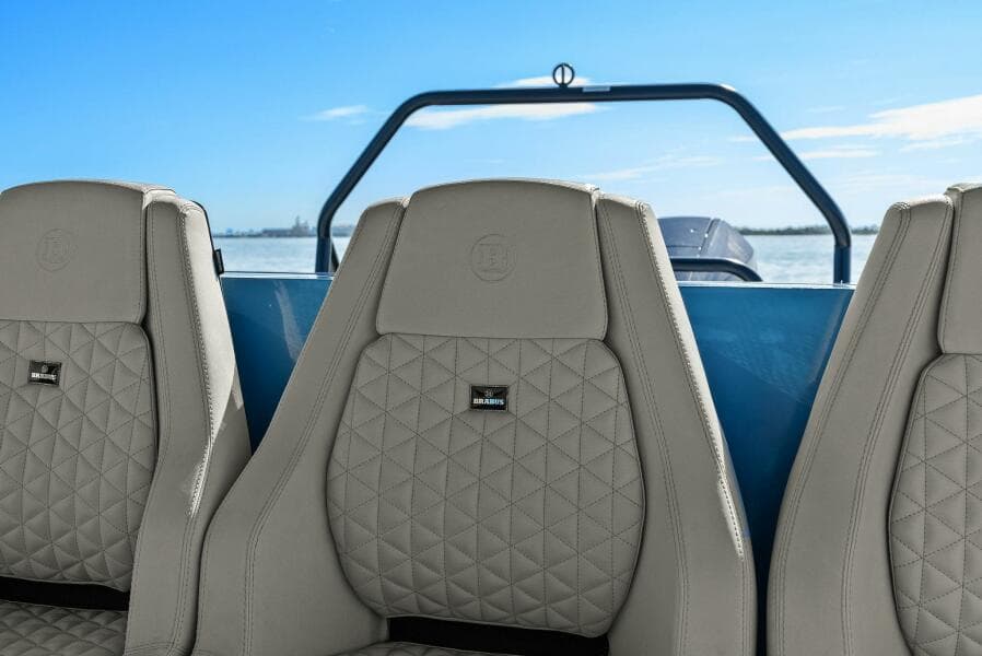 2022 Axopar Brabus Shadow 500 TT - Aft Seating