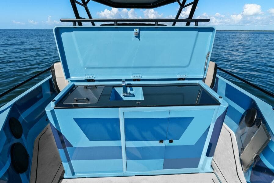  2022 Axopar Brabus Shadow 500 TT - Wet Bar