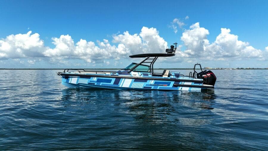 2022 Axopar Brabus Shadow 500 TT - Port