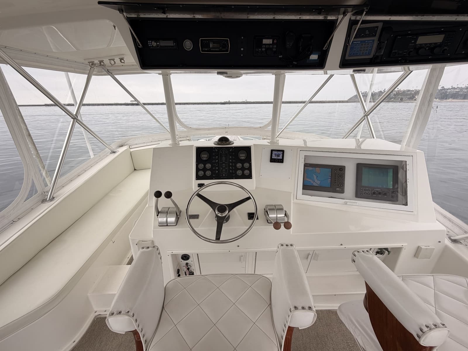 1994 Viking 50 Convertible - Photo 21