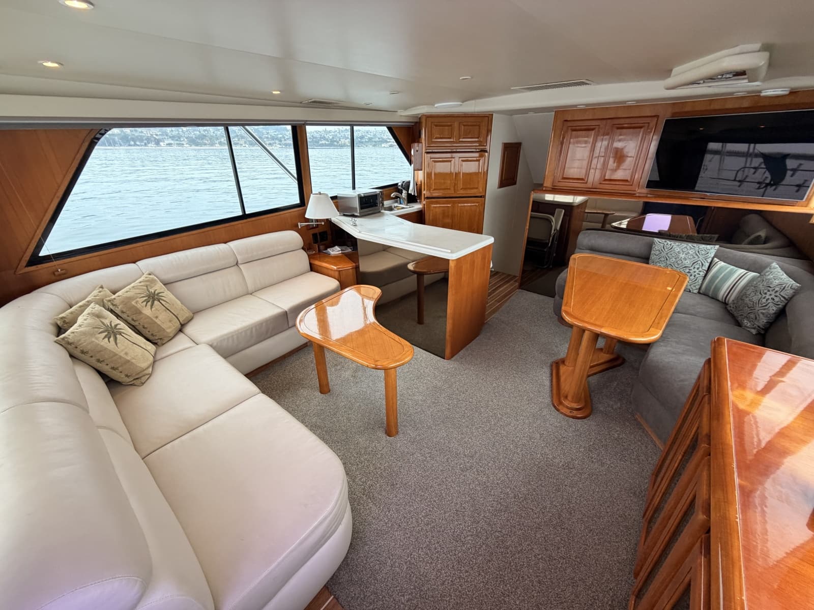 1994 Viking 50 Convertible - Photo 2