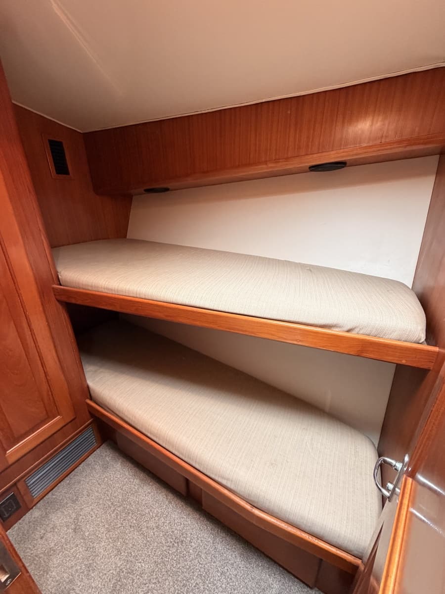 1994 Viking 50 Convertible - Photo 19