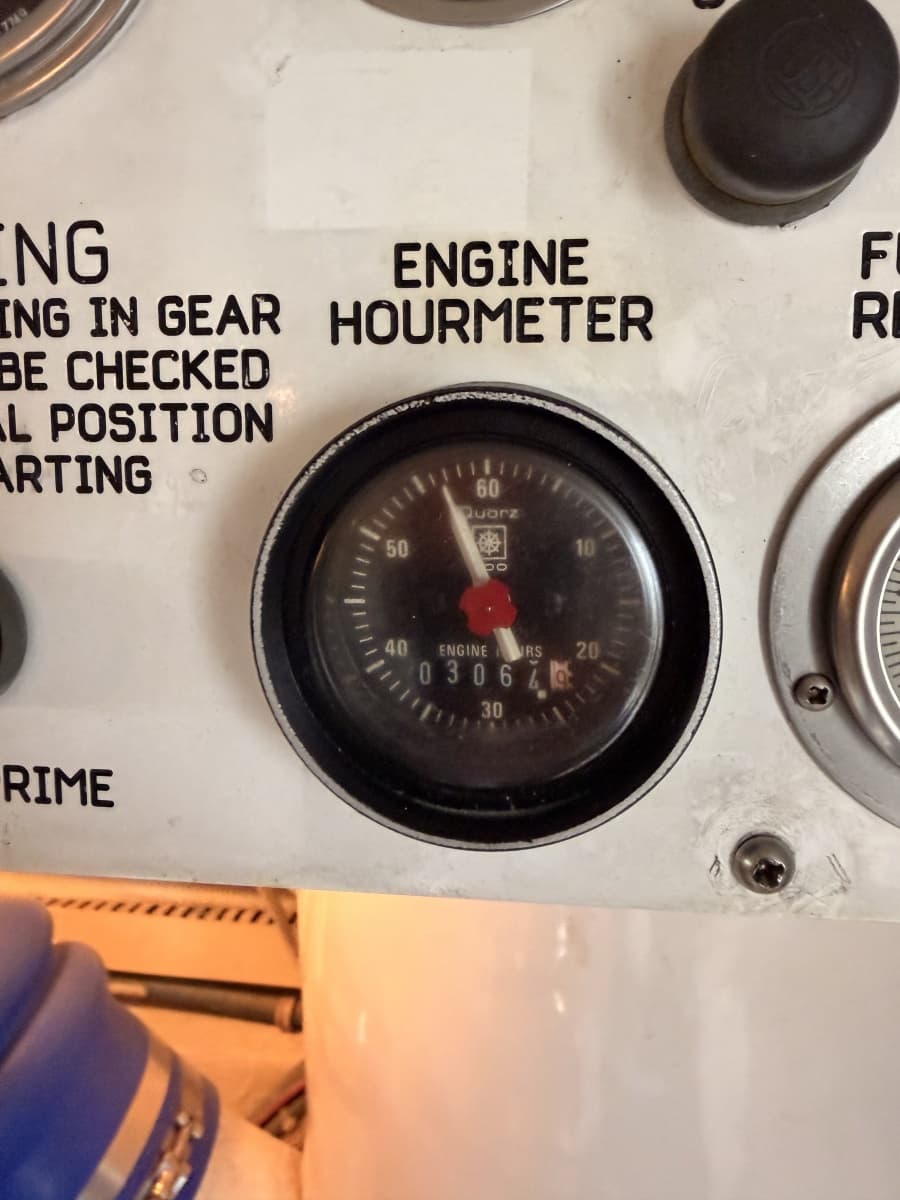 1994 Viking 50 Convertible - Photo 38