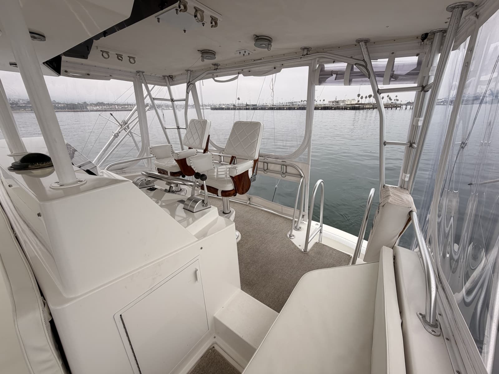 1994 Viking 50 Convertible - Photo 29