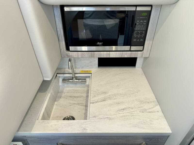 2024 Formula 350 Crossover Bowrider