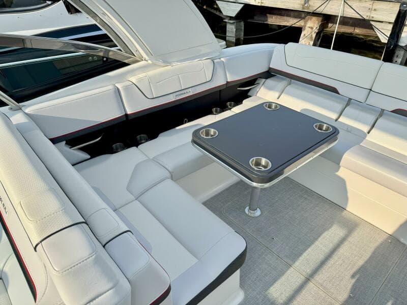 2024 Formula 350 Crossover Bowrider