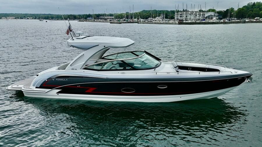 2024 Formula 350 Crossover Bowrider