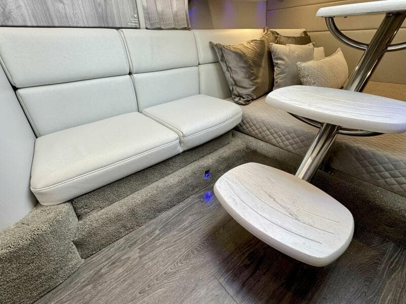 2024 Formula 350 Crossover Bowrider