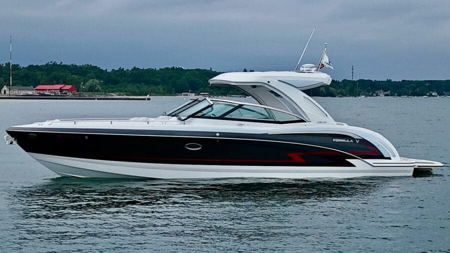 2024 Formula 350 Crossover Bowrider
