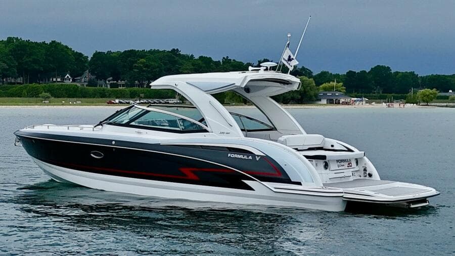 2024 Formula 350 Crossover Bowrider
