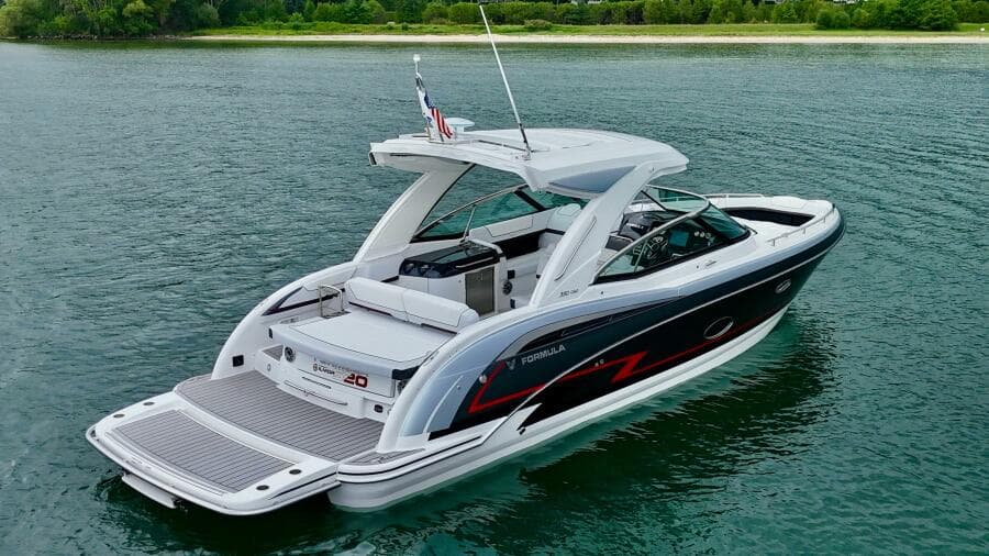 2024 Formula 350 Crossover Bowrider