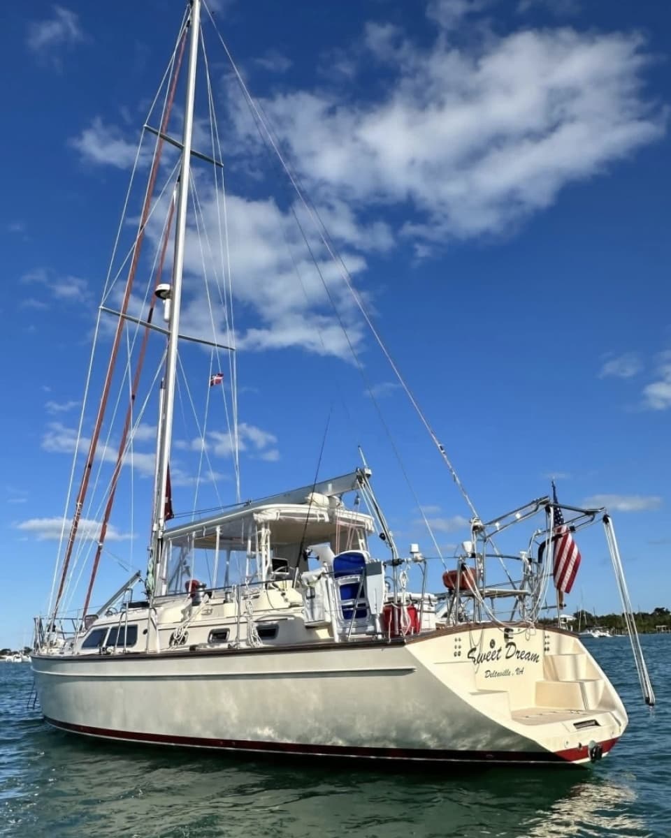 2005 Island Packet 485 - Photo 2
