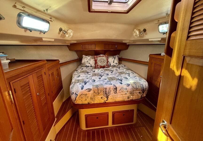 2005 Island Packet 485