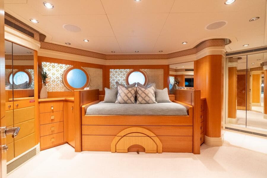 2001 Delta Marine Tri-Deck