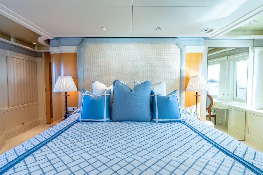 2001 Delta Marine Tri-Deck