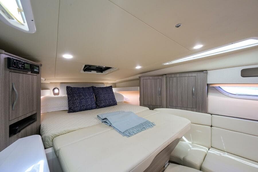 2020 Regal 35 Sport Coupe