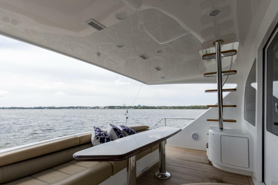 2016 92 Viking Enclosed Bridge Touche Stern Deck (6)