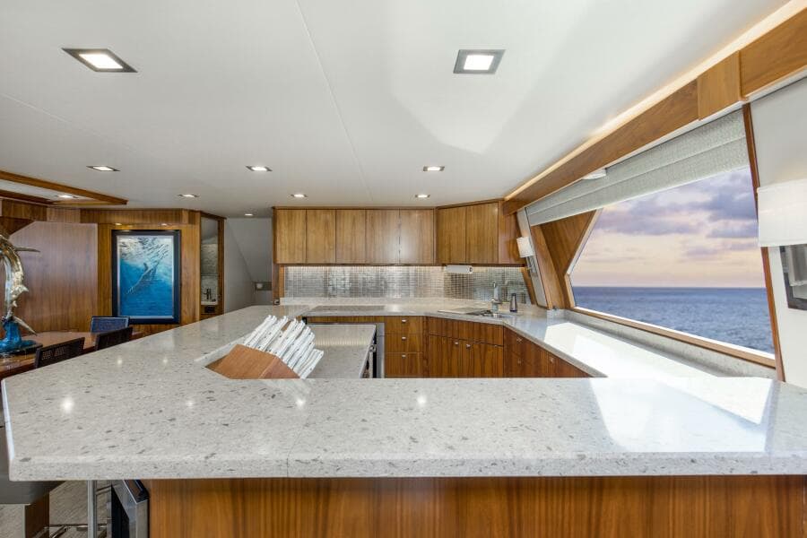 2016 92 Viking Enclosed Bridge Touche Galley (3)