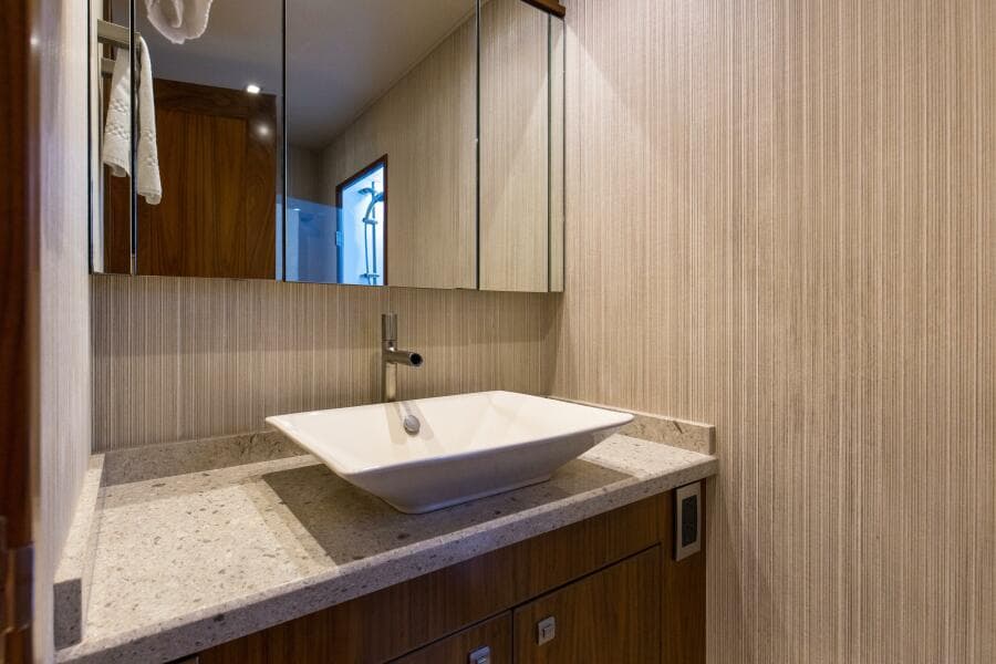 2016 92 Viking Enclosed Bridge Touche Forward Stateroom Head