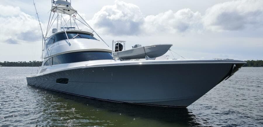 2016 92 Viking Enclosed Bridge Touche Exterior (10)