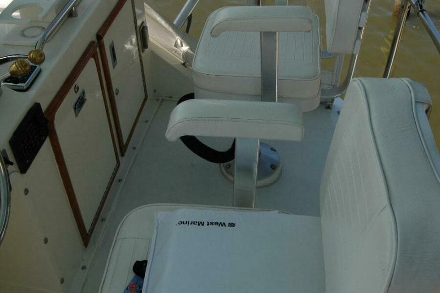 1987 Bertram 33 Sport Fisherman