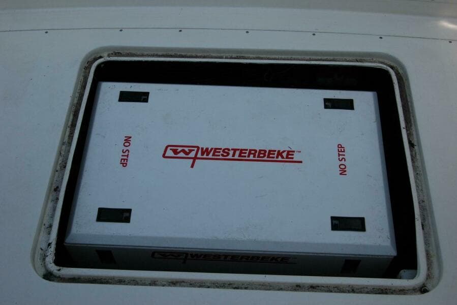 1987 Bertram 33 Sport Fisherman