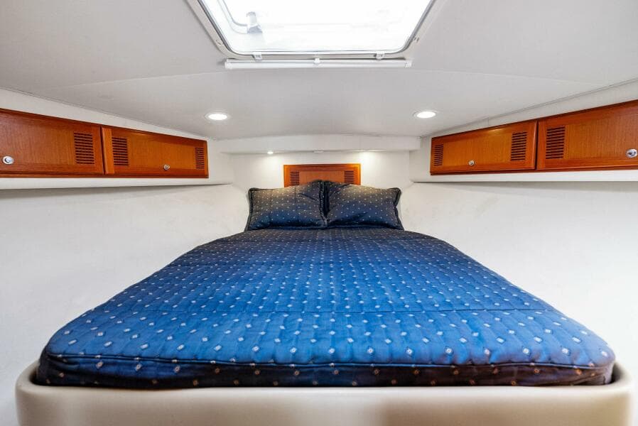 2004 Cabo 40 Hardtop Express