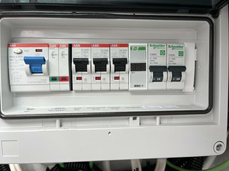 2024 Axopar Cross Cabin