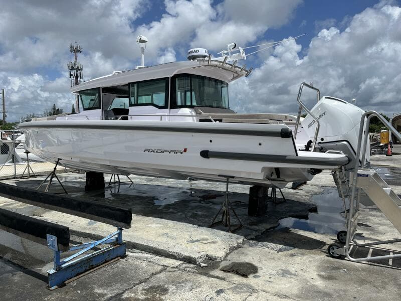 2024 Axopar Cross Cabin