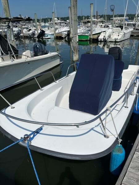2004 Boston Whaler  - Photo 7