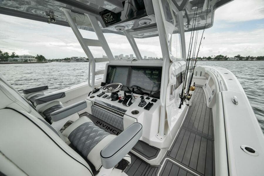 2024 Invincible 43 Open