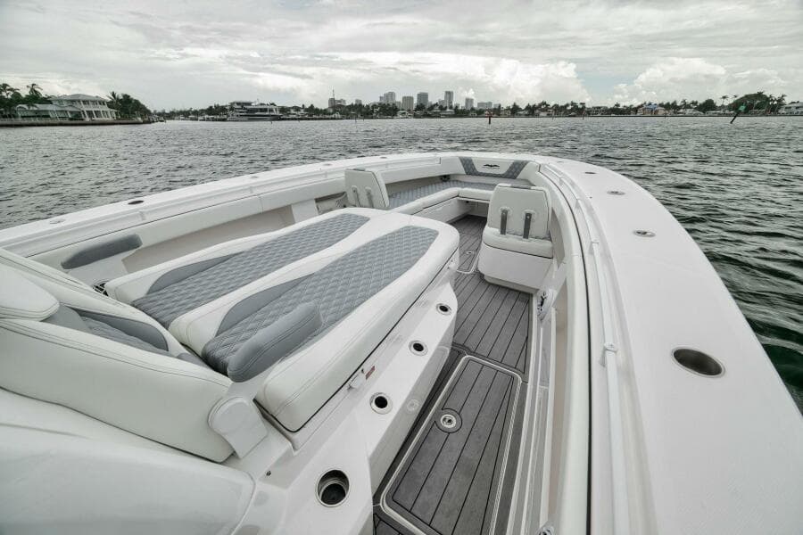 2024 Invincible 43 Open