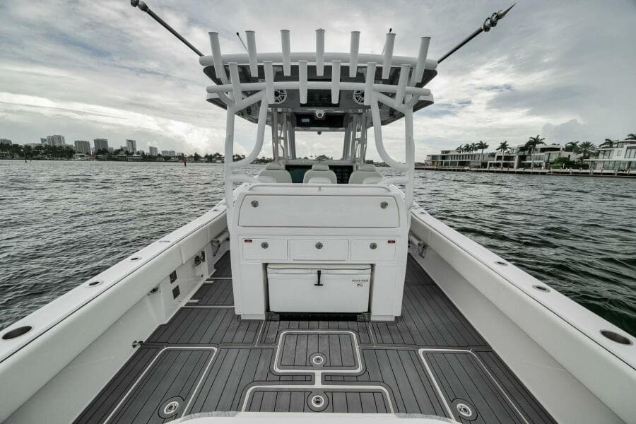 2024 Invincible 43 Open