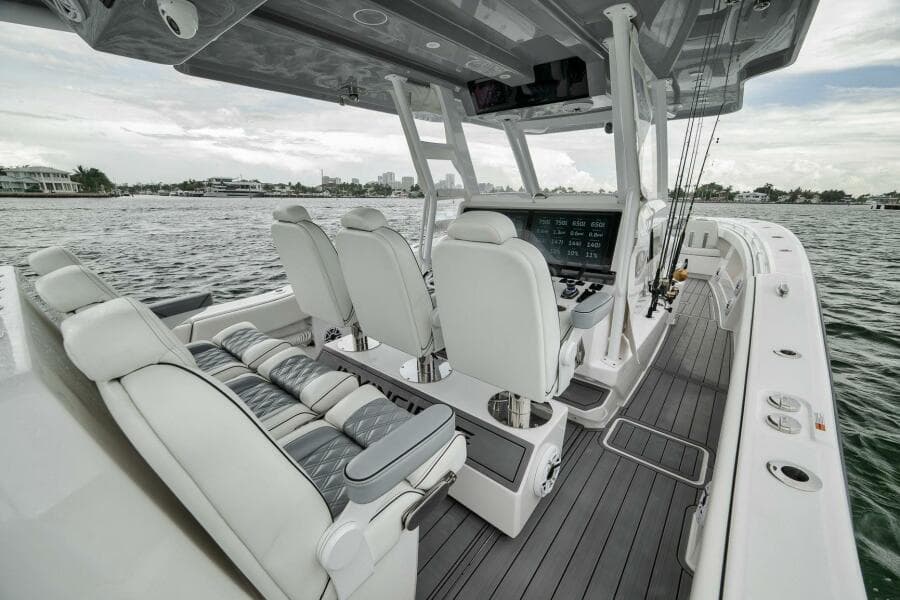 2024 Invincible 43 Open