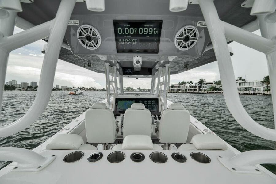 2024 Invincible 43 Open