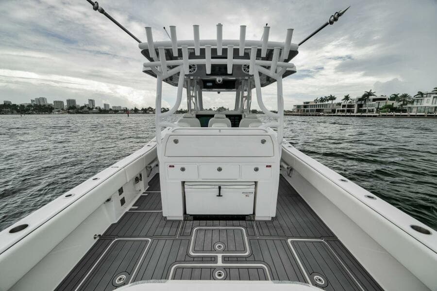 2024 Invincible 43 Open