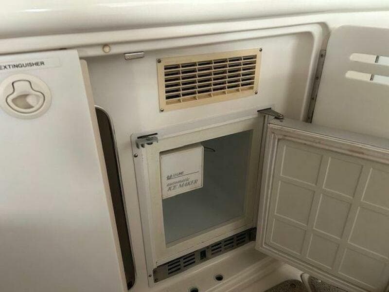 1998 Sea Ray 540 Sundancer