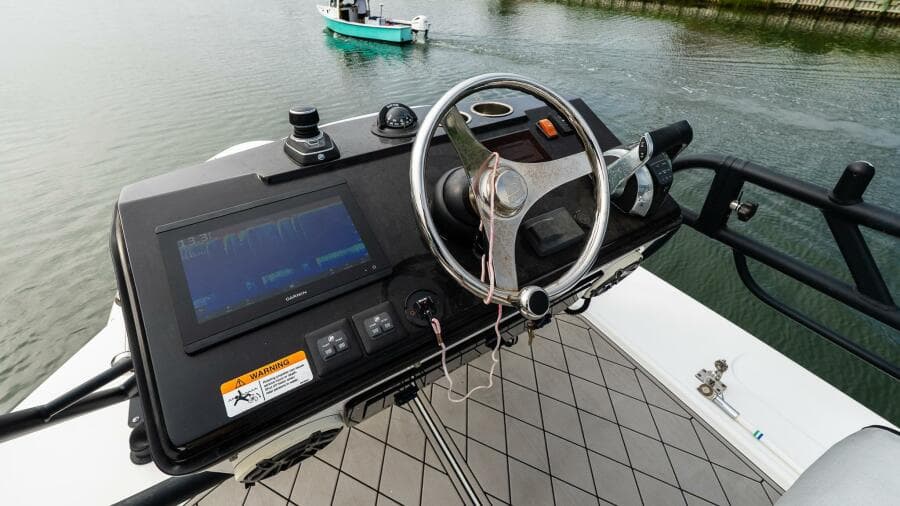 2021 Wellcraft 402 Fisherman