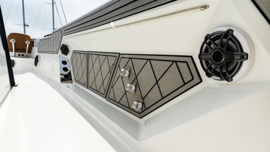 2021 Wellcraft 402 Fisherman