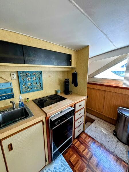 1977 Bertram 42 Motor Yacht