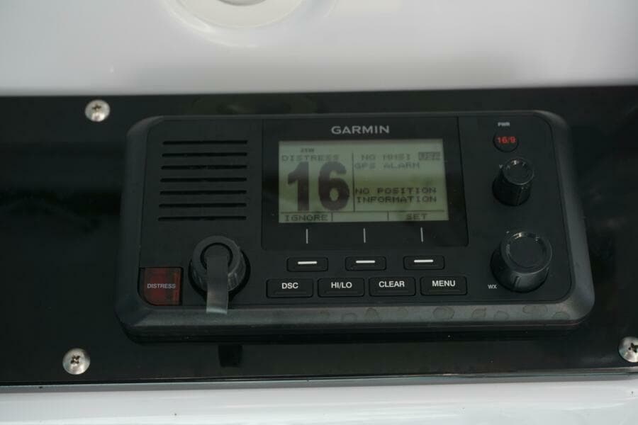 2022 25 Everglades 253cc Electronics (6)